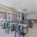 Laristone Suite Spa Hotel