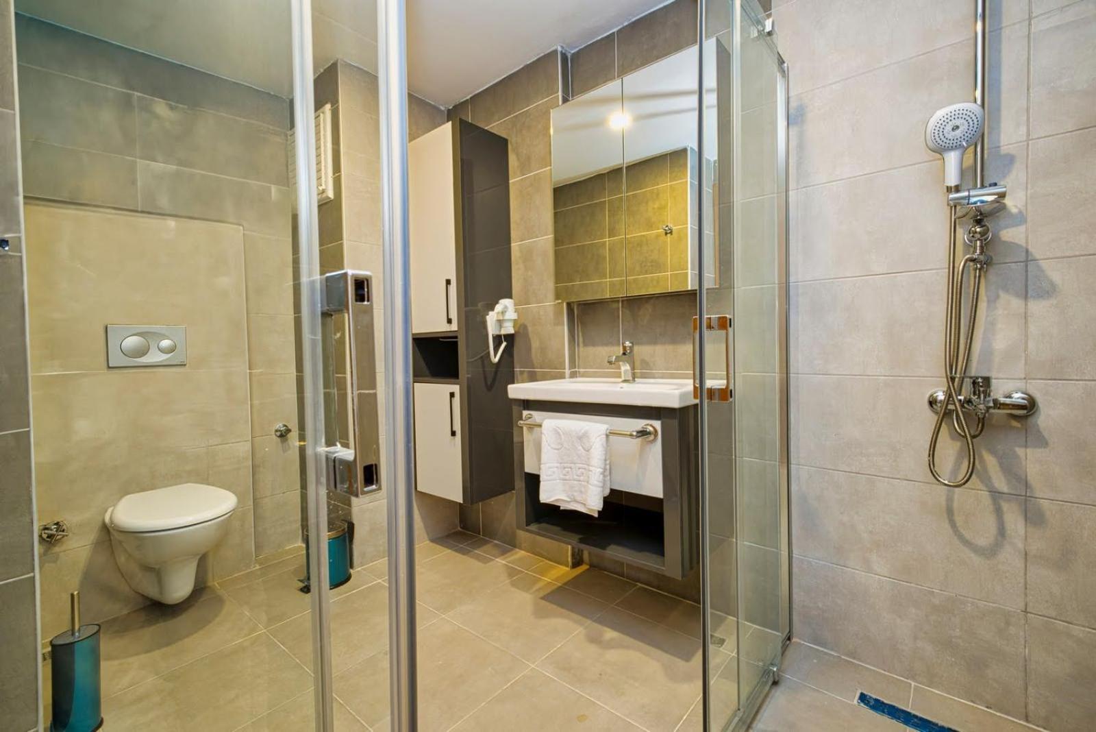 Laristone Aparthotel *
