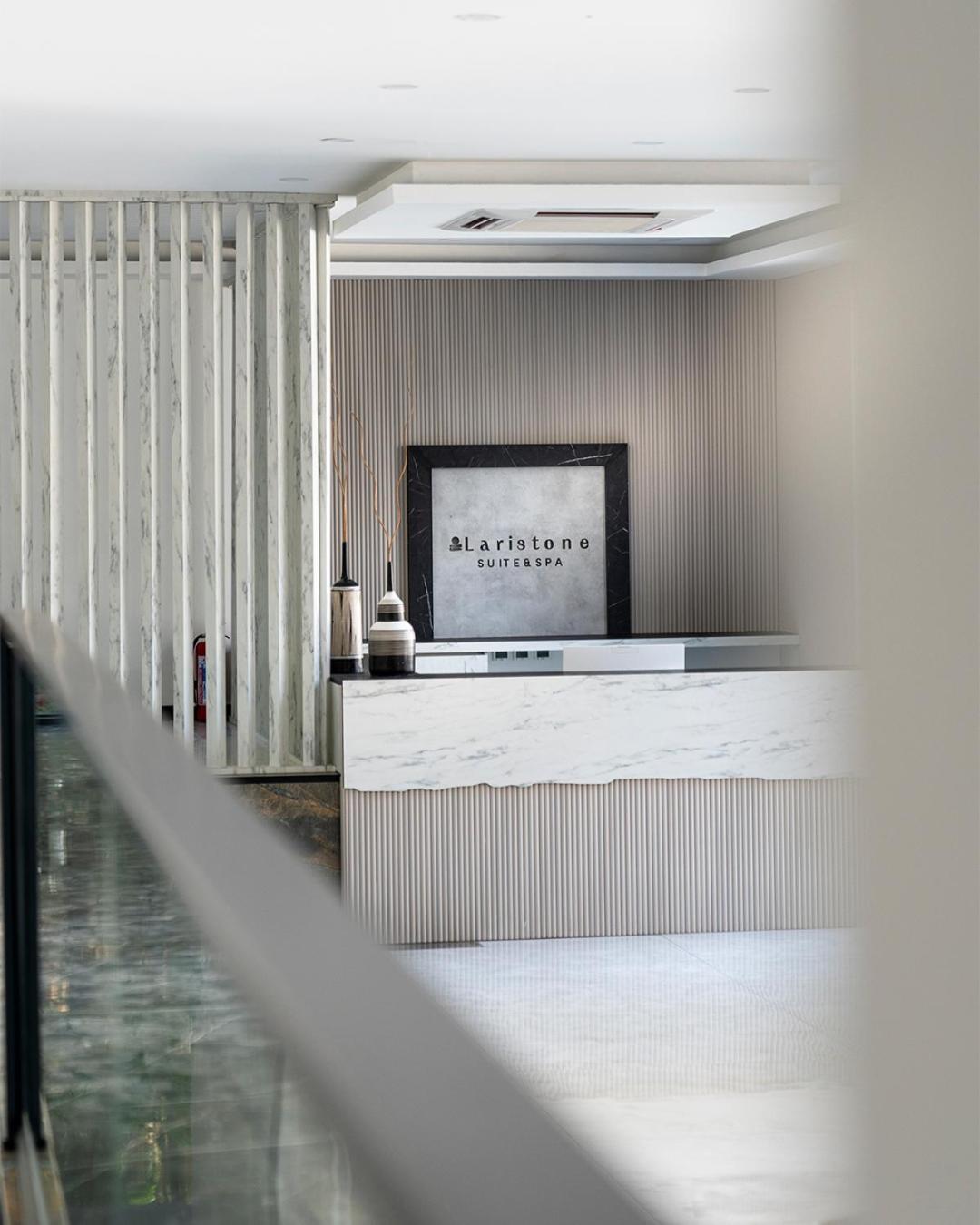 Laristone Aparthotel